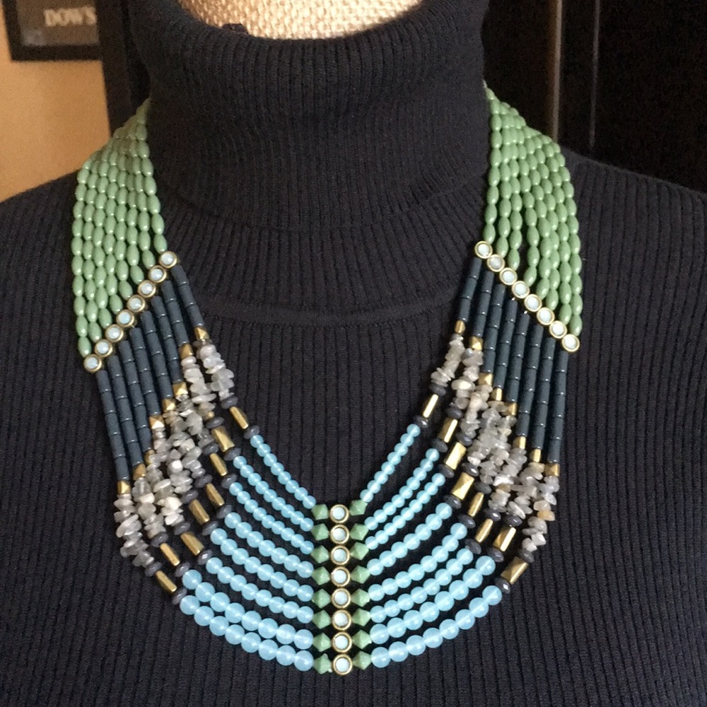 Lia Sophia Necklace. NWT. Never worn.